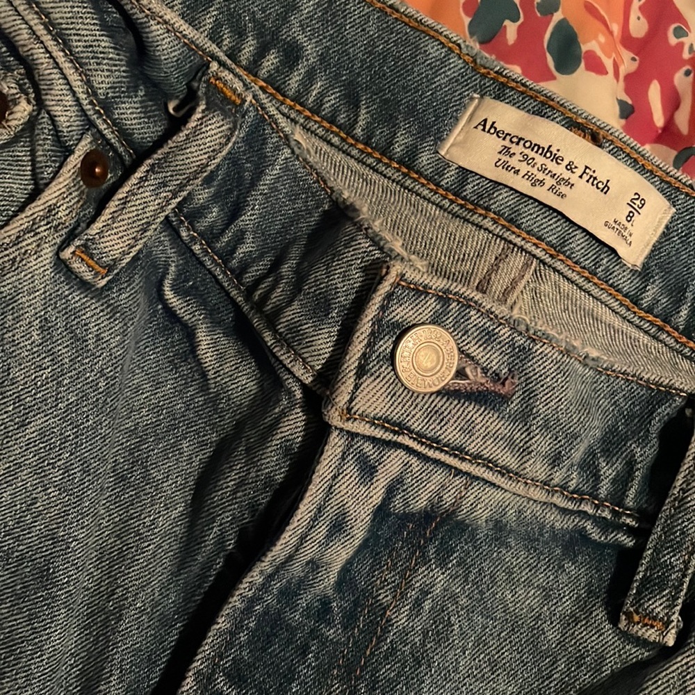 Abercrombie 90’s ultra high rise split jeans